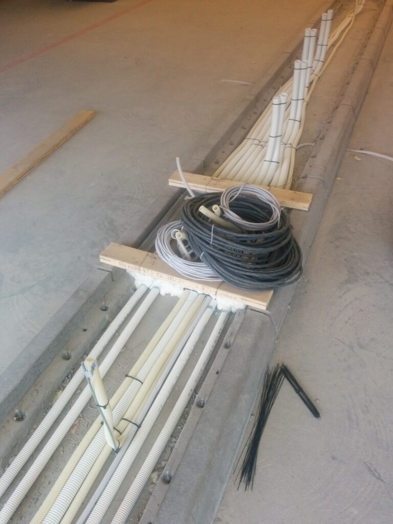Wiring for a barrier gate.